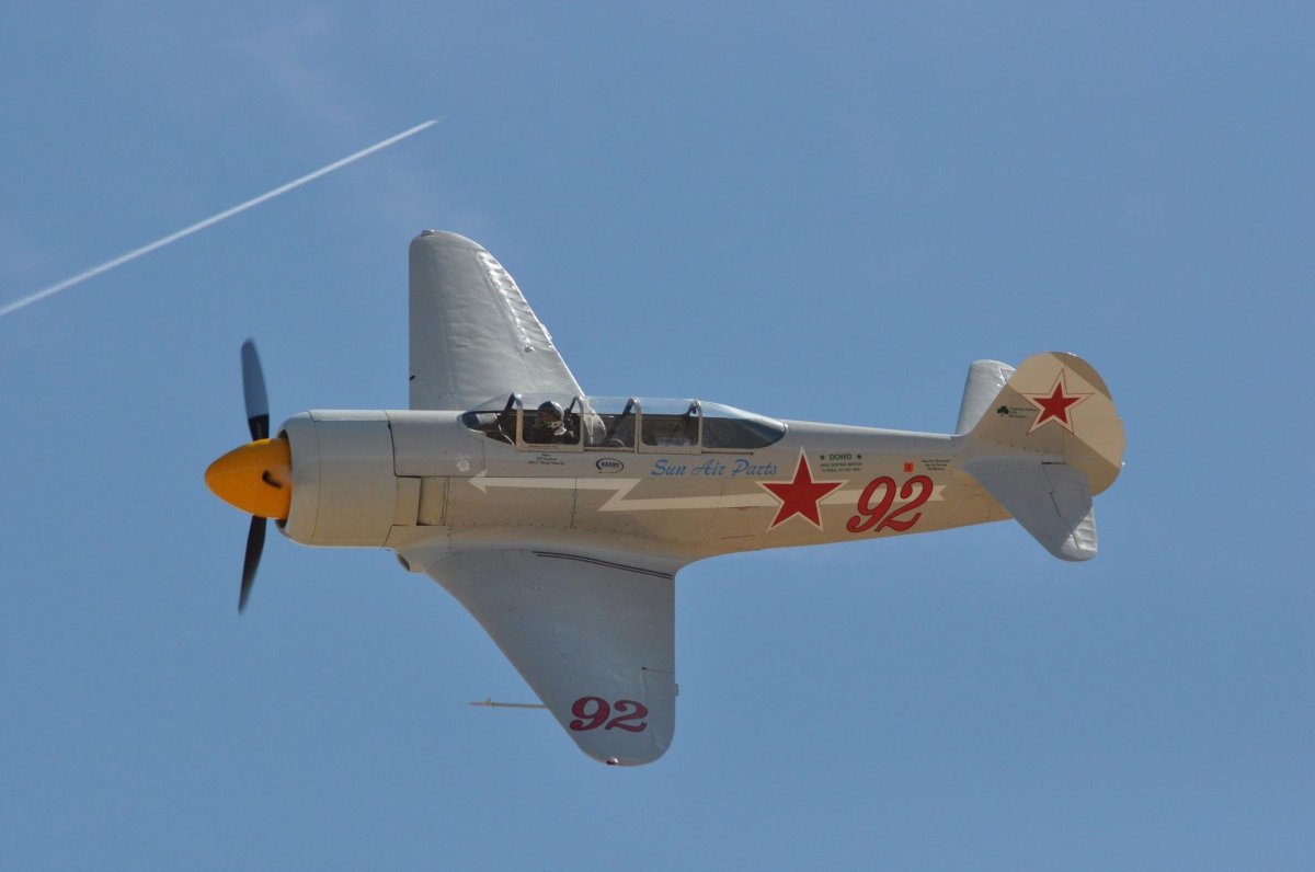 Як-11 учебный летательный