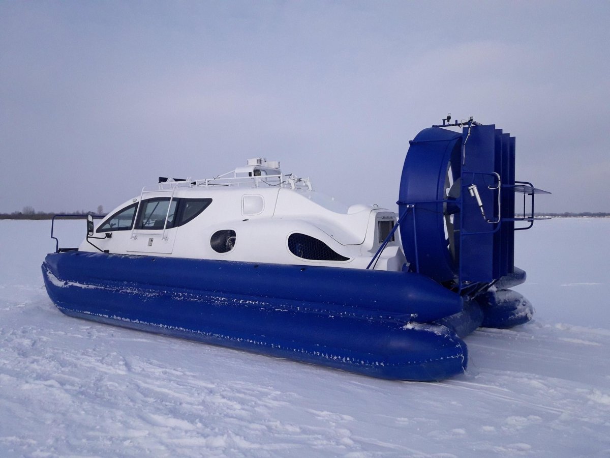 Катер СВП Марс 700