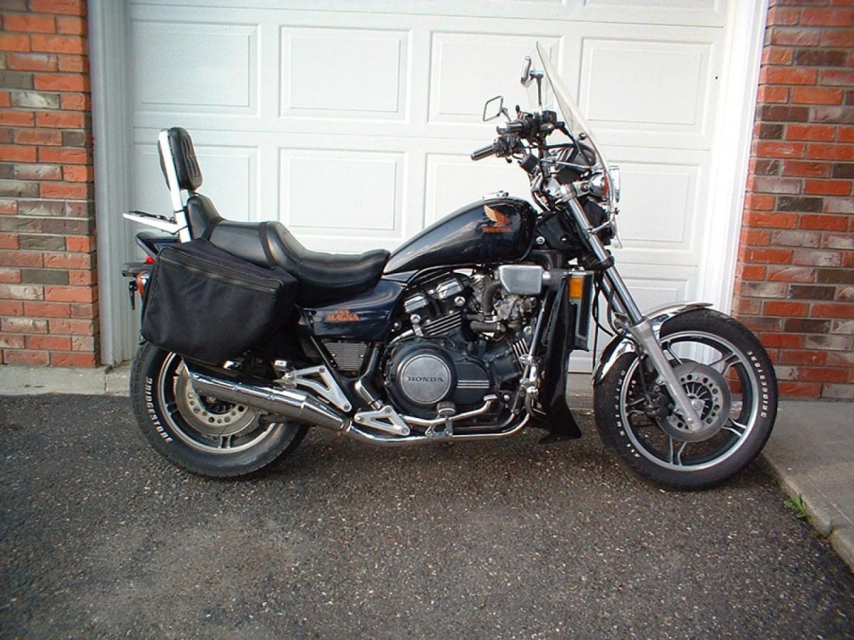 Honda v65 Magna 1100