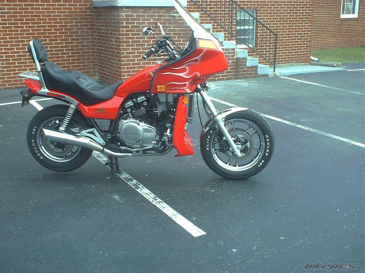 Honda v65 Magna 1100