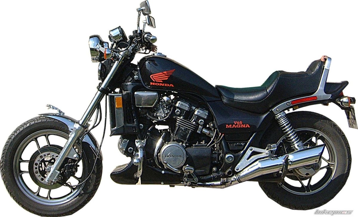 Хонда Магна v65