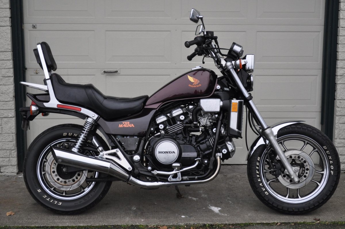 Honda Magna 400