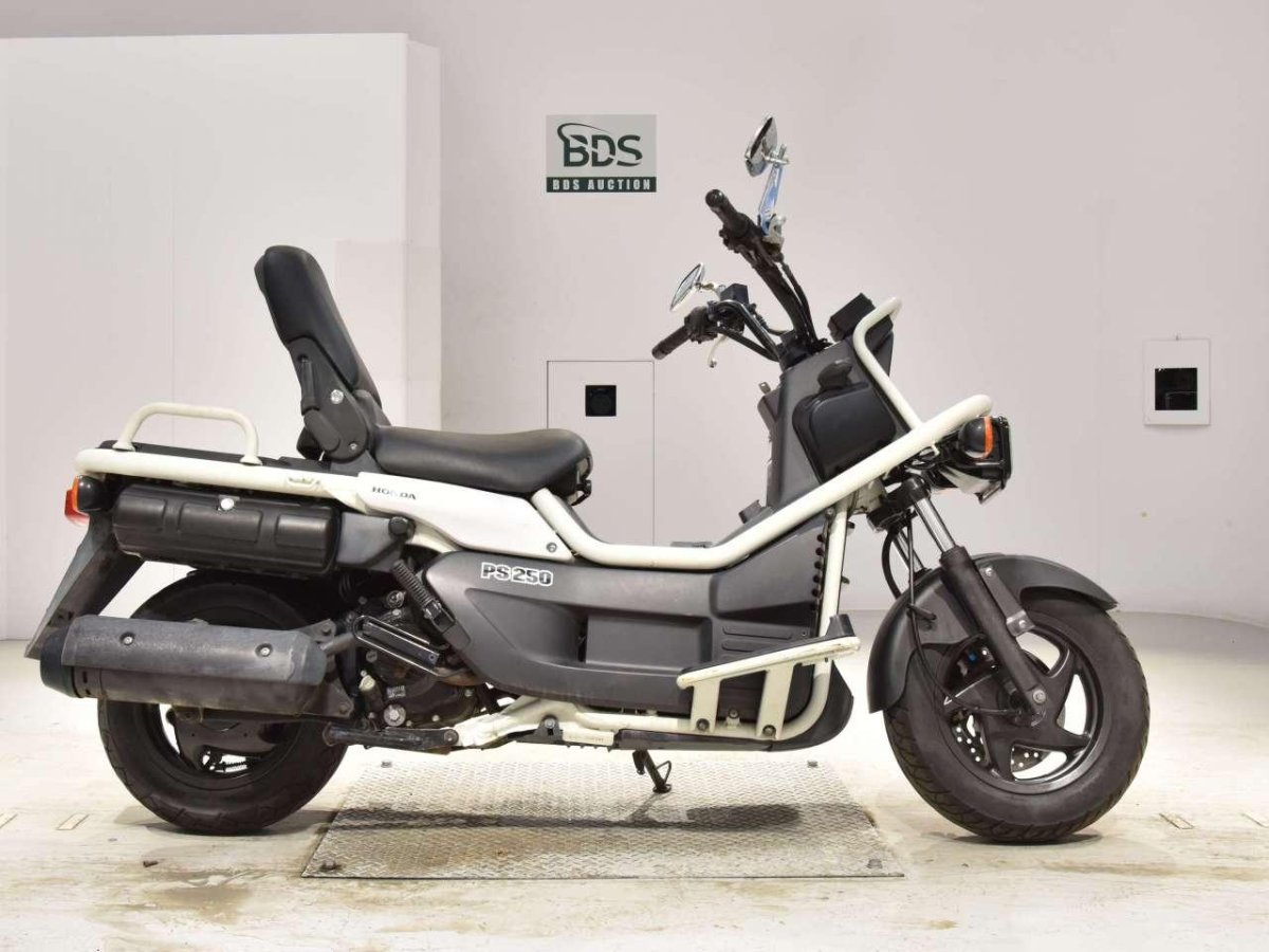 Honda big Ruckus ps250