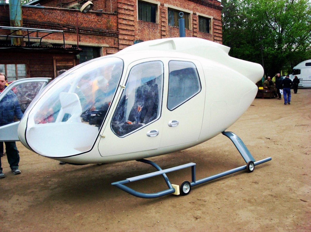 Стеклопластиковый самолет