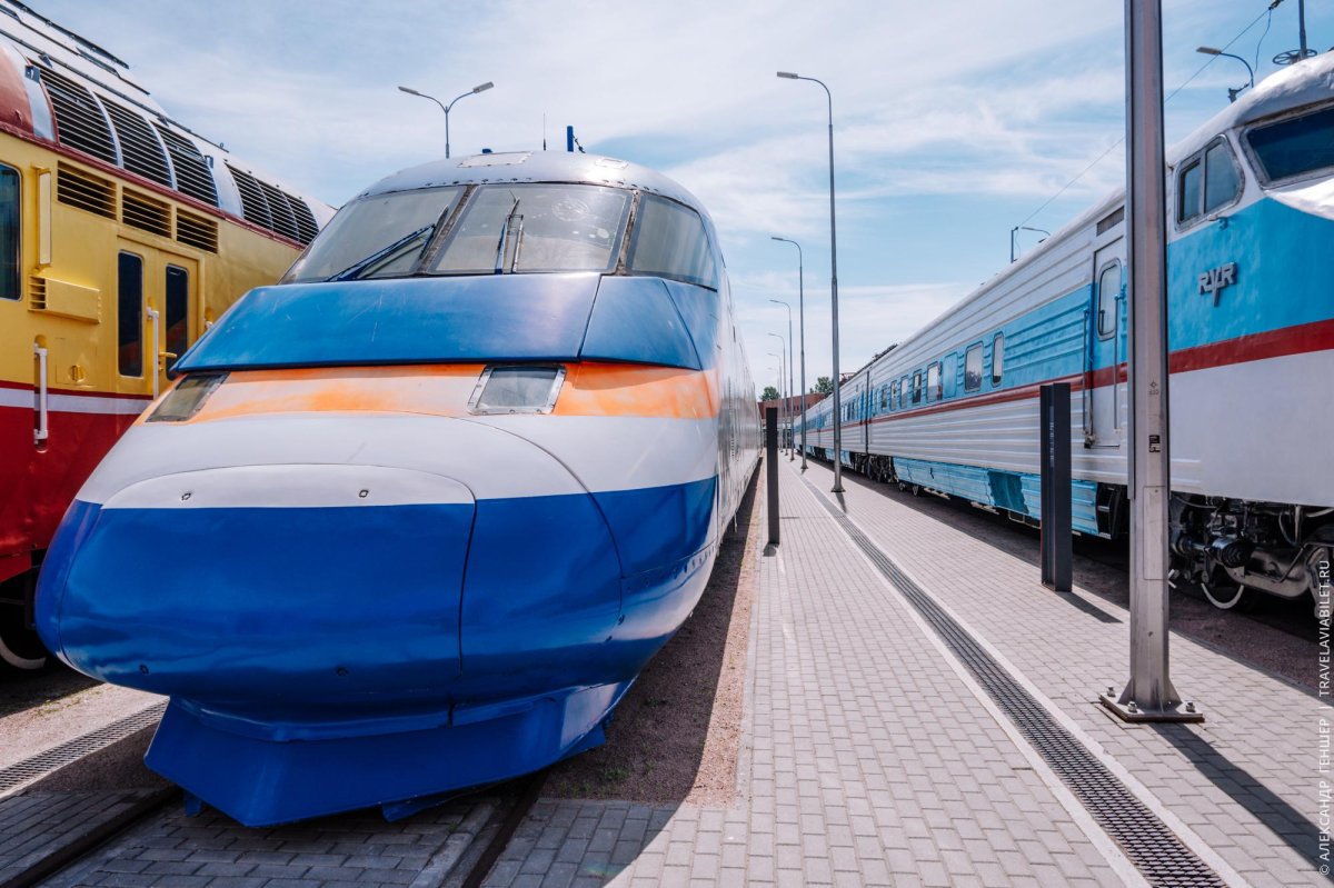 Электропоезд эс250 Сокол