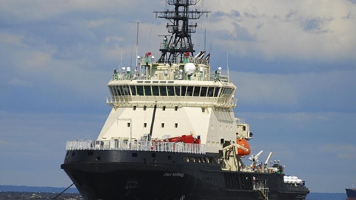 Ледокол 21180м