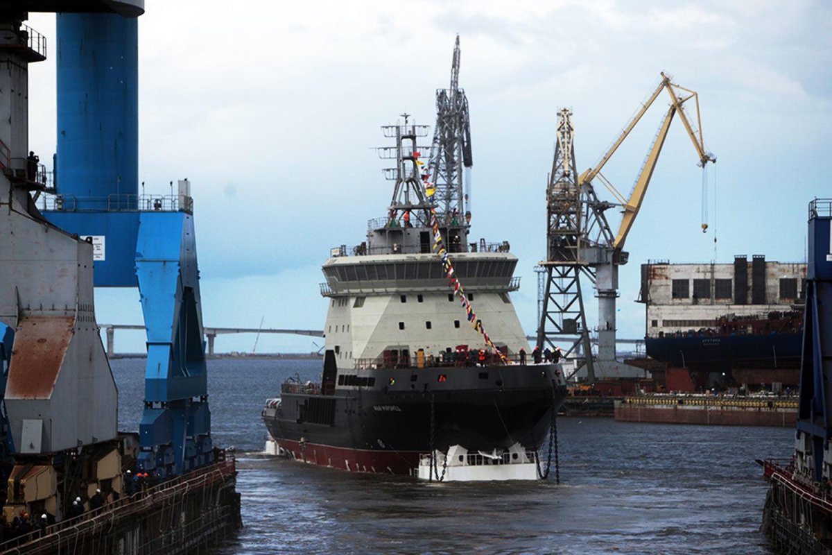 Дизель электрический ледокол Илья Муромец