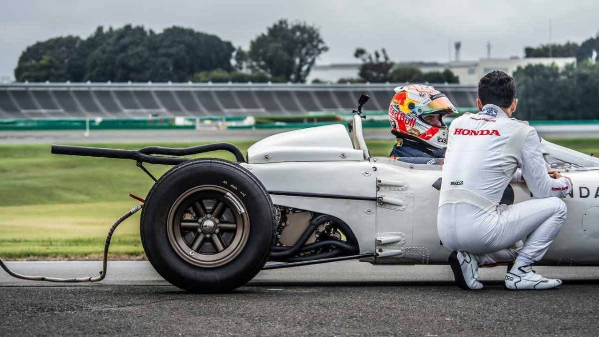 Болид Хонда