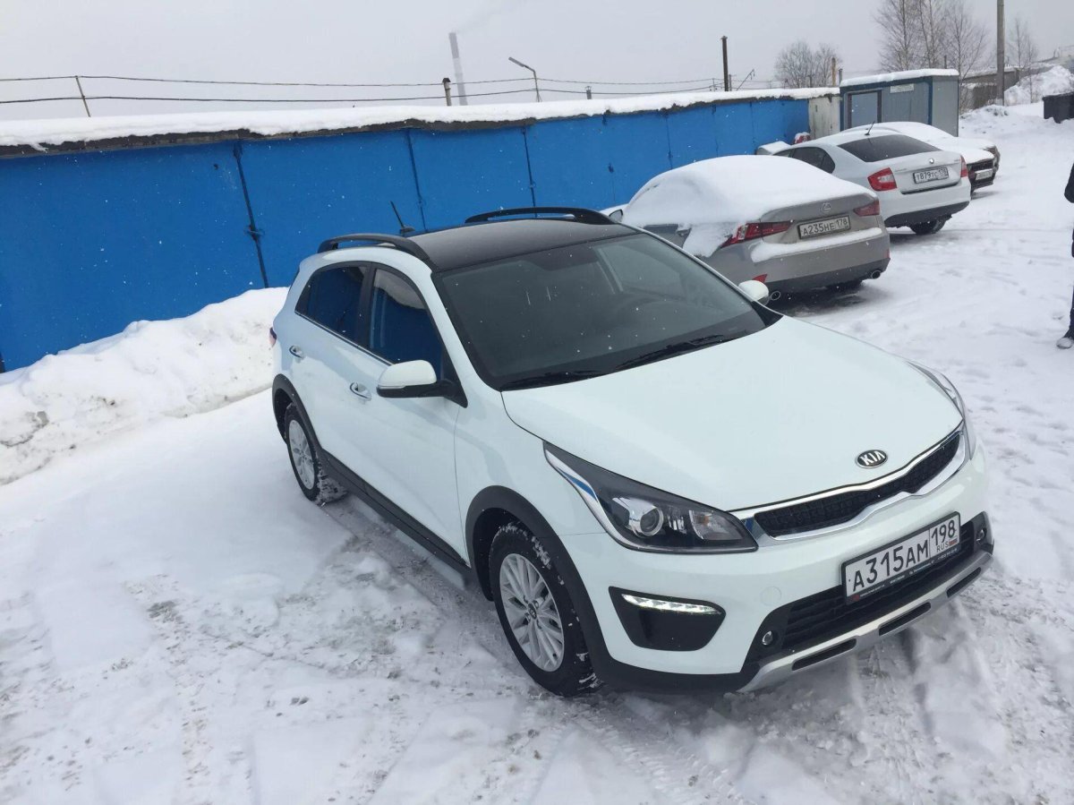 Kia Rio XLINE белый