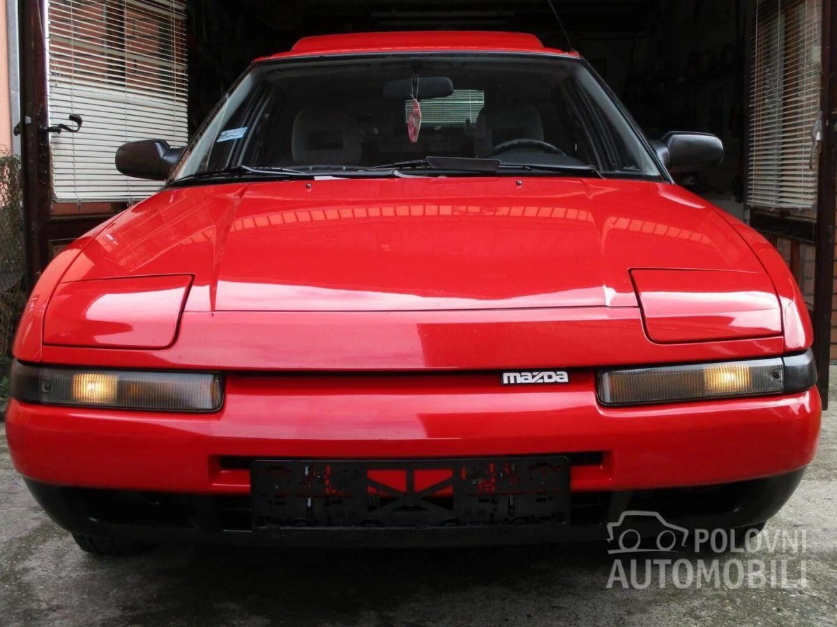 Mazda 323 с выдвижными фарами
