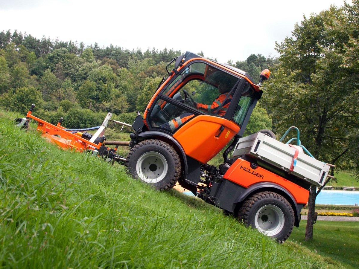 Трактор холдер 270 поливочный