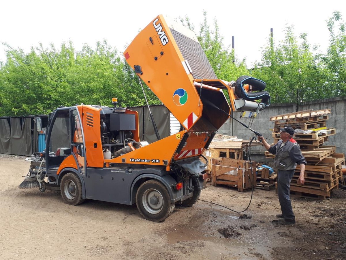 Км-2000 Коммунальная машина