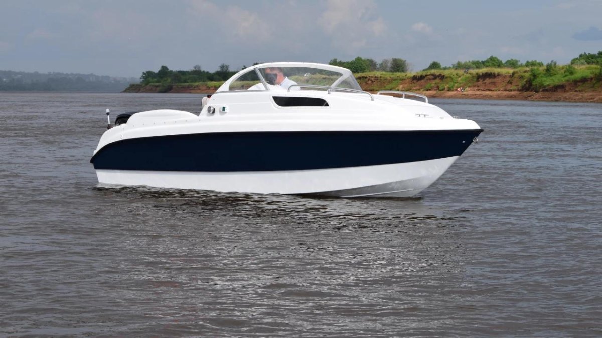 Катер Неман 550