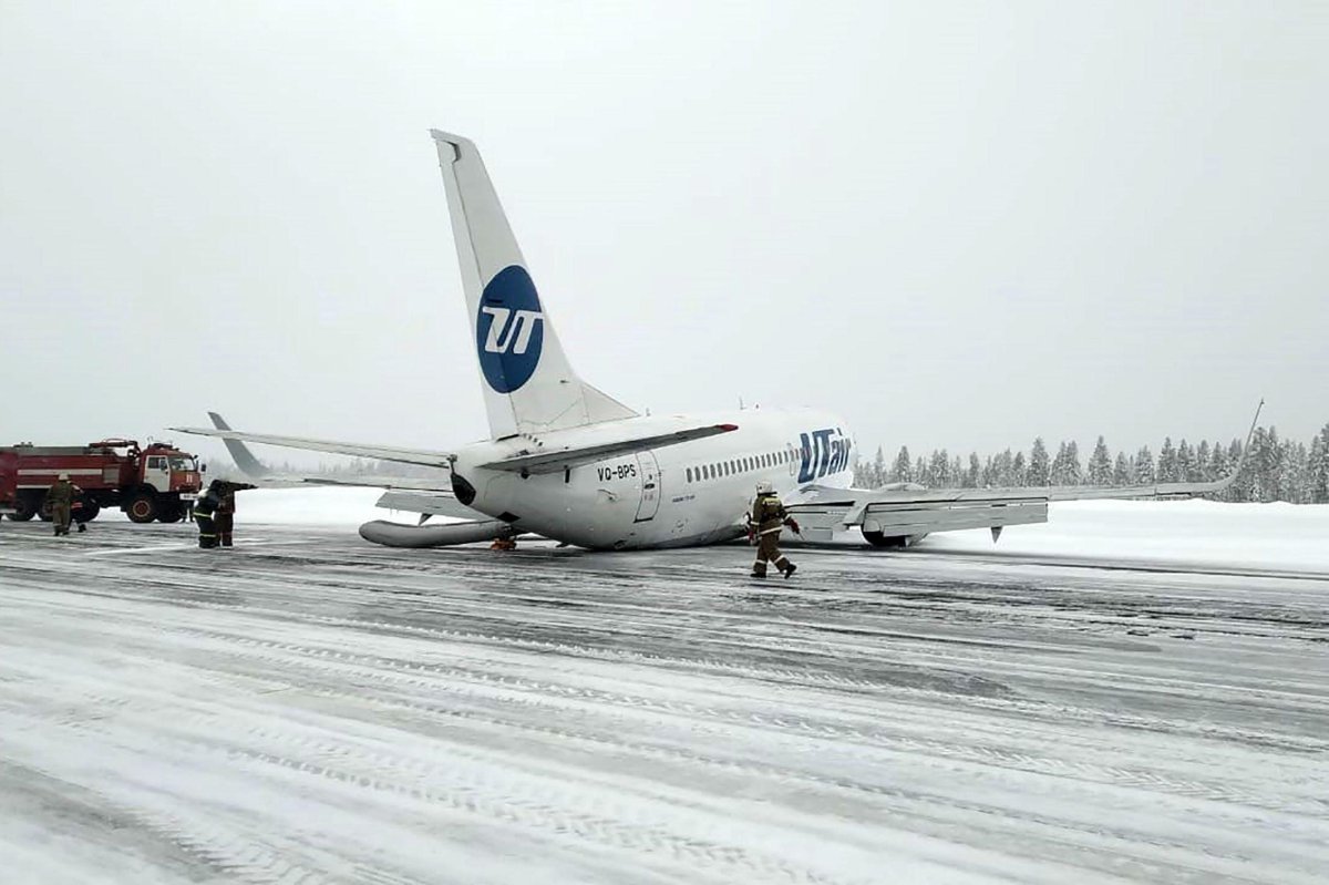 Усинск ЮТЭЙР 737