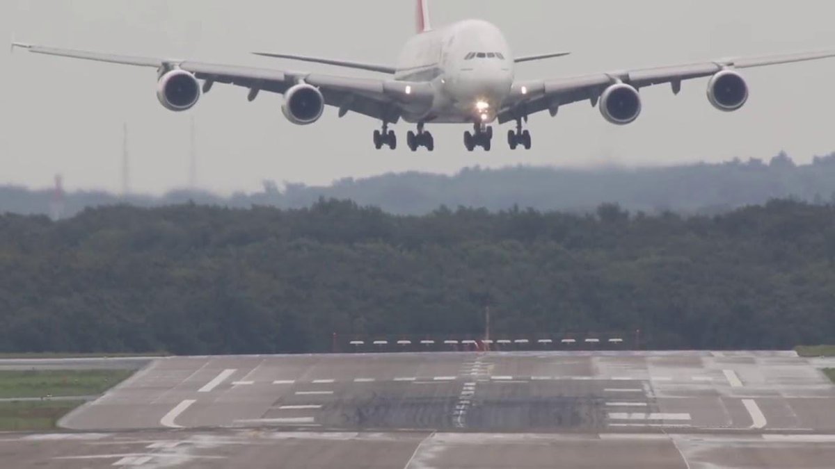 Airbus a380 крушение