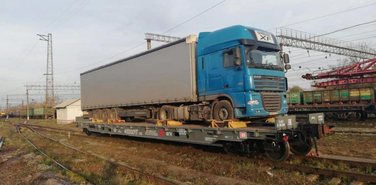 Вагон-платформа 13-5205