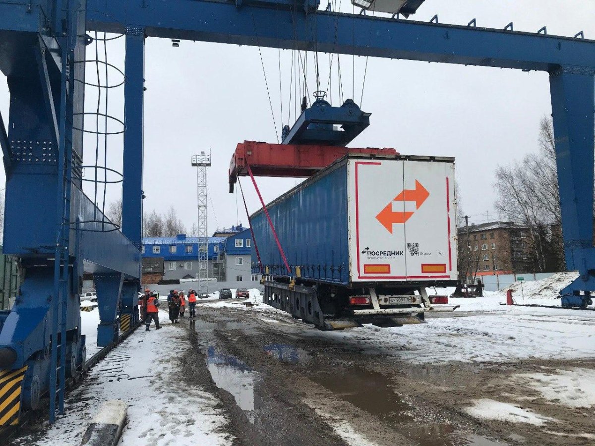 Контрейлерная платформа 13-6701