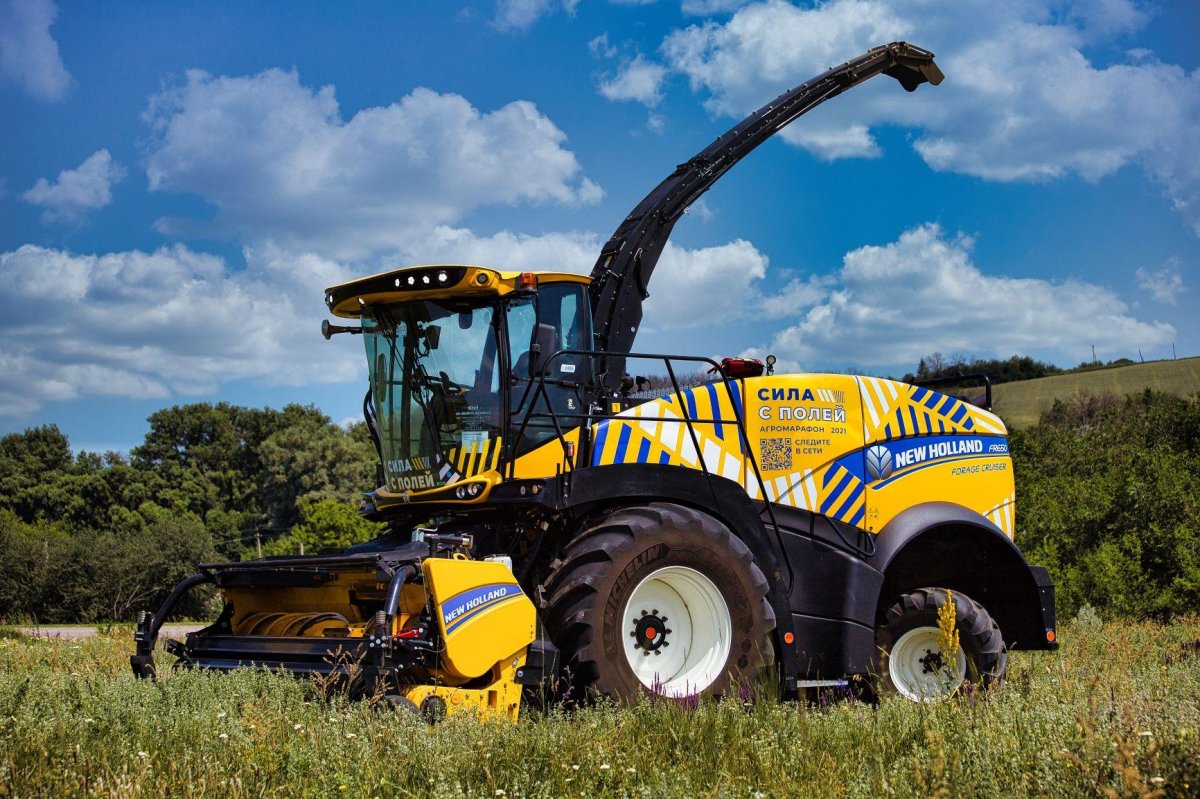 Кормоуборочный комбайн New Holland fr 650