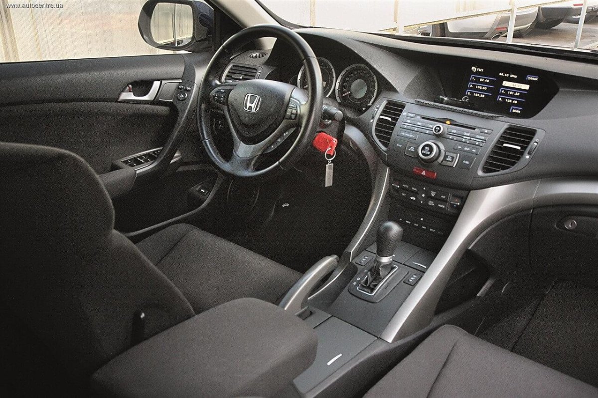 Honda acord 2008 Salon