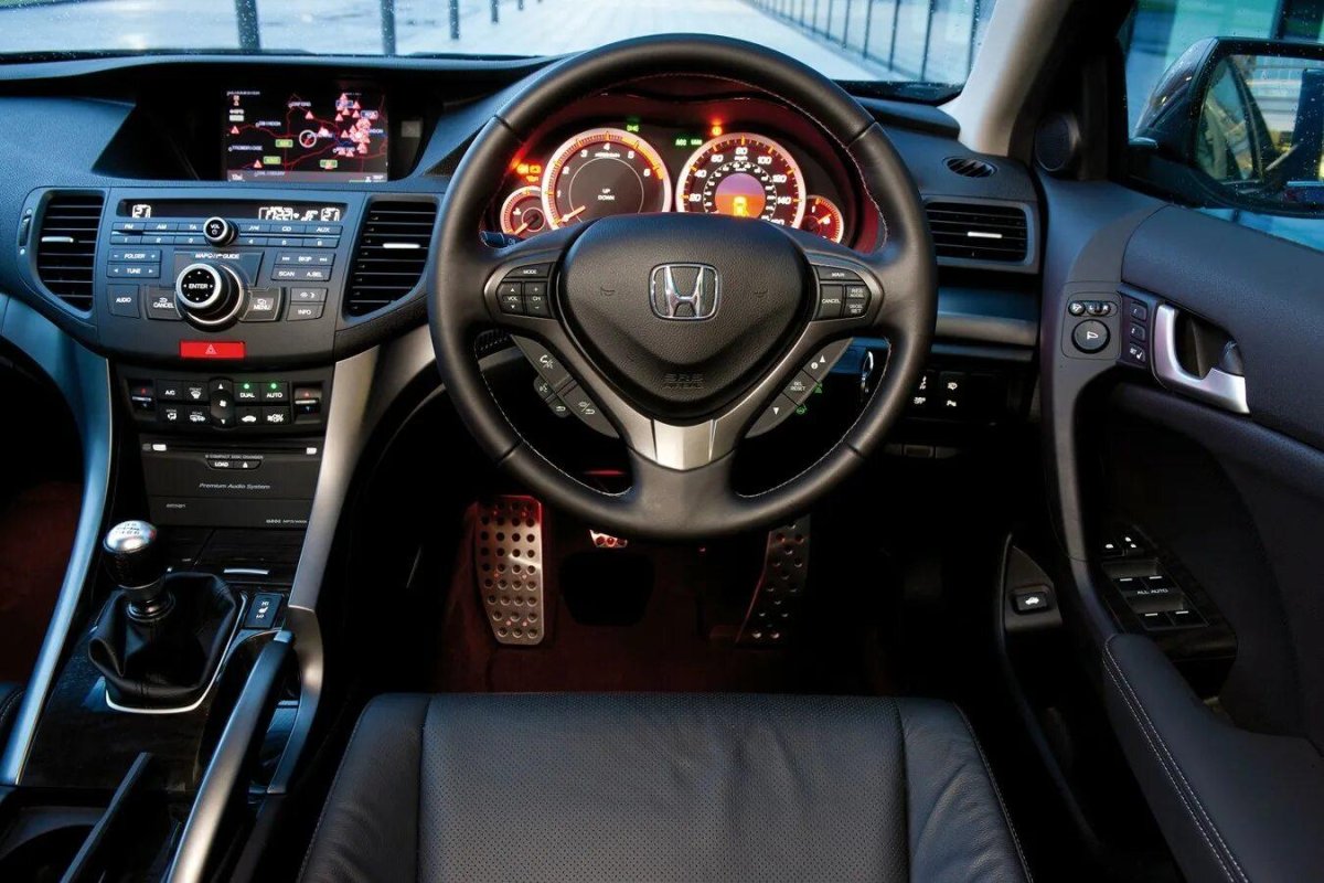 Honda Accord 2008 Type s салон