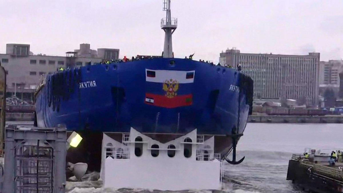 Ледокол 22220 Якутия