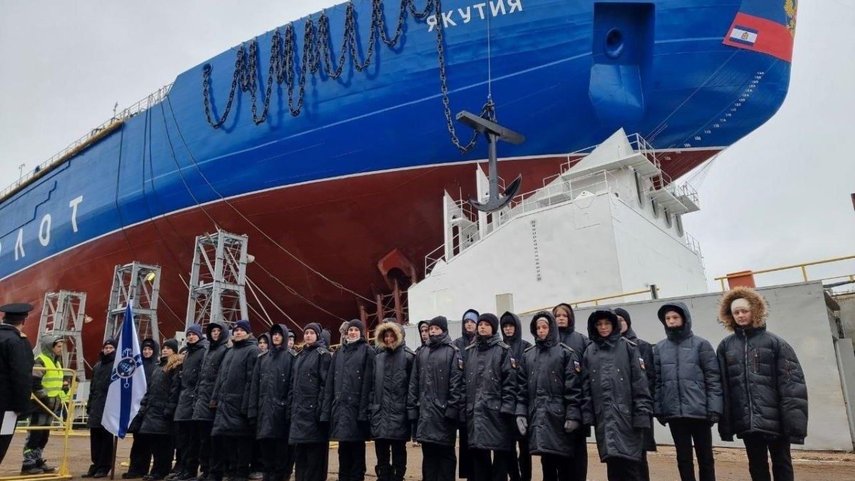 Ледокол 22220 Якутия