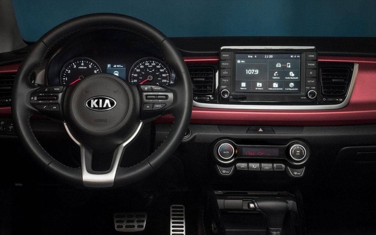 Панель Киа Рио 2021