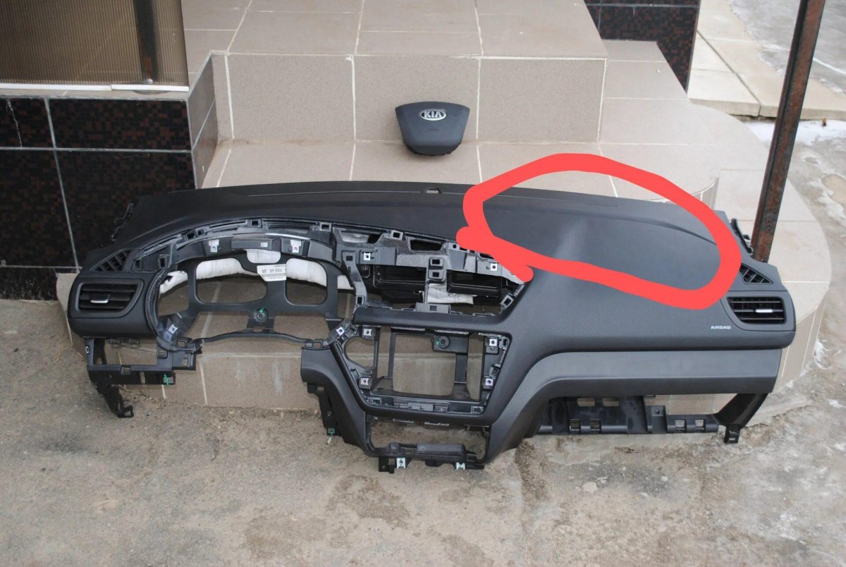 Торпедо Kia Rio 3