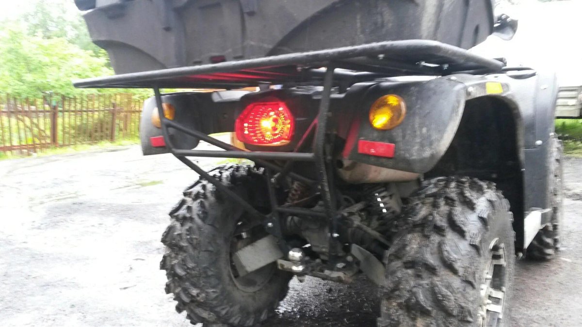 Передний багажник на квадроцикл