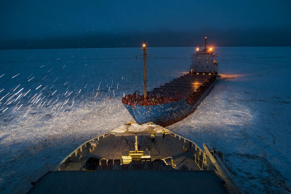 Ледокол на Неве