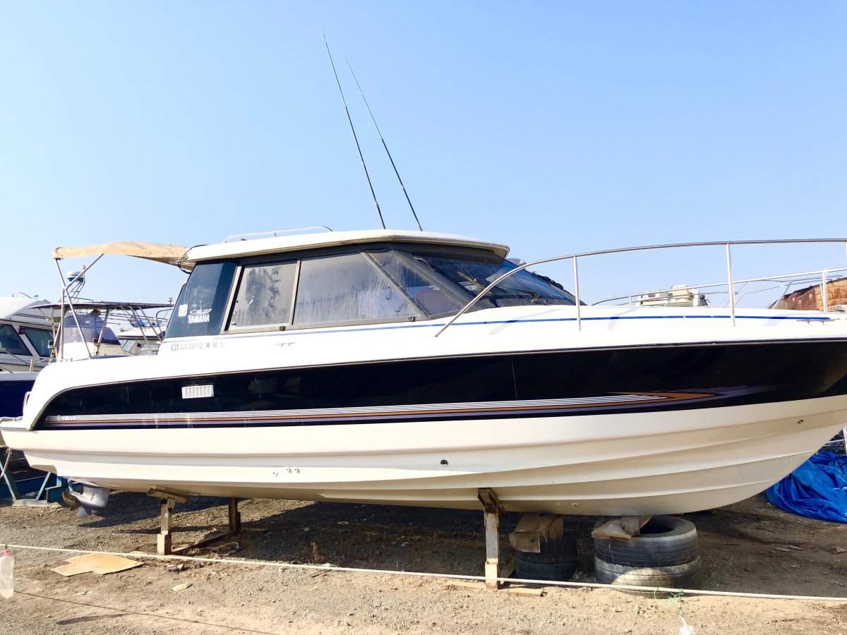 Катер Ямаха CR 27