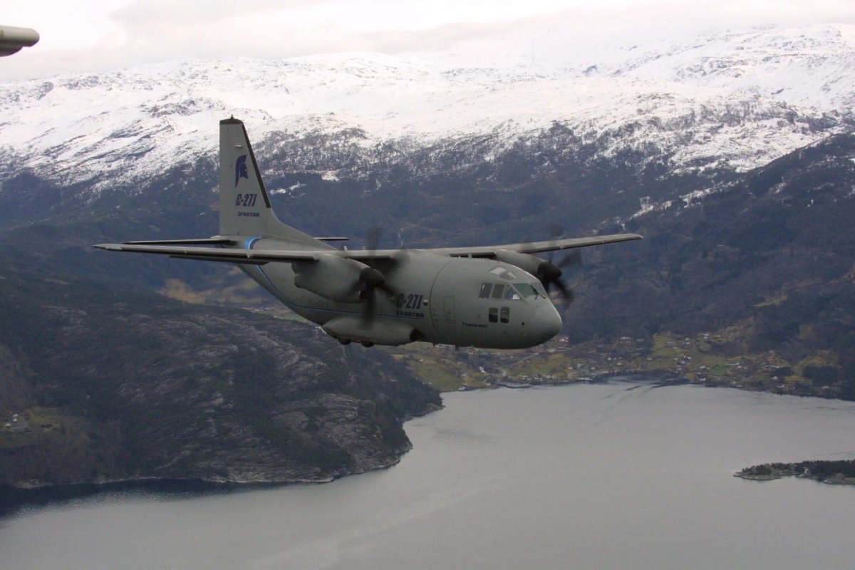 Самолет c-27j Spartan