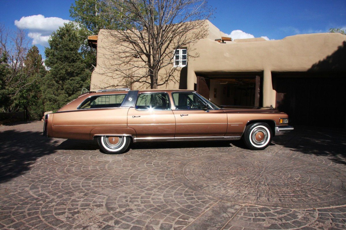 Cadillac Fleetwood Brougham 1975