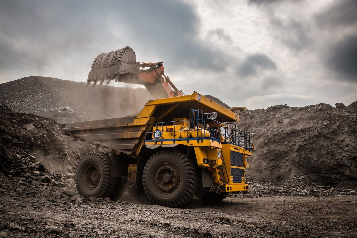 БЕЛАЗ карьерный самосвал