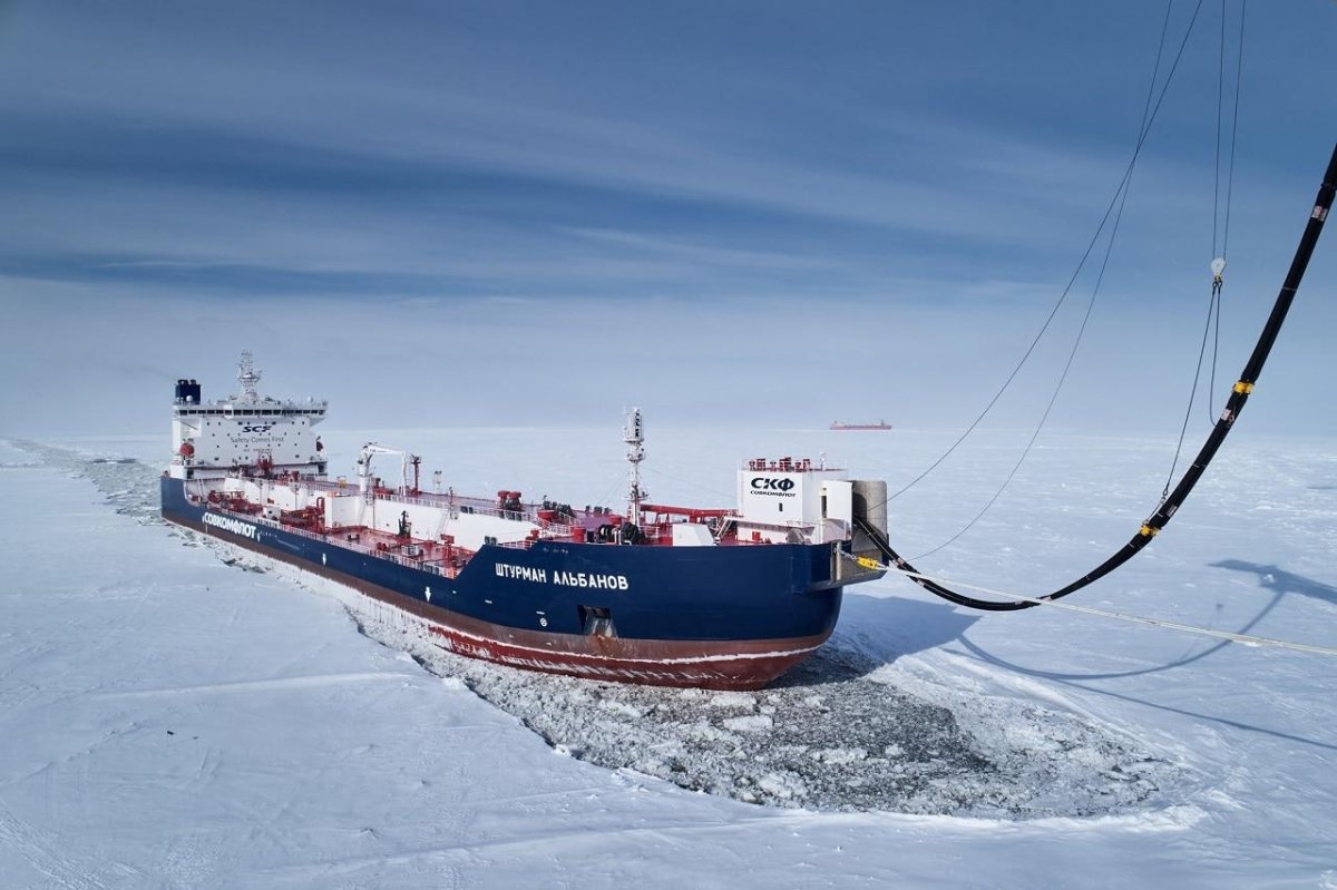 Штурман Малыгин танкер