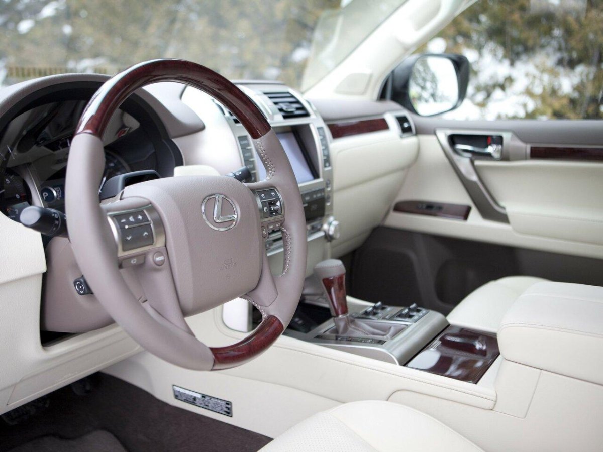 Лексус 460 GX белый салон