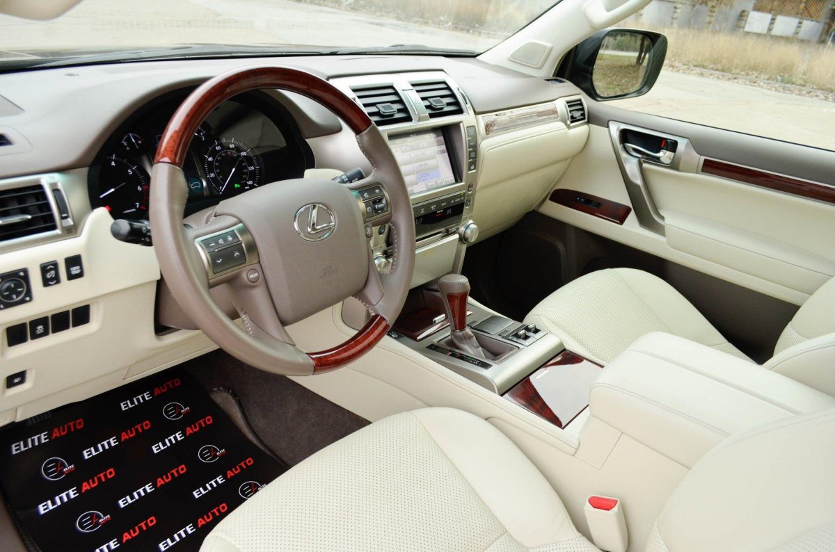 Лексус 460 GX белый салон