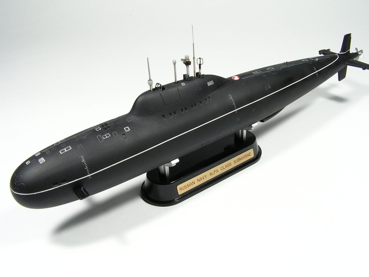 705 Лира лодка