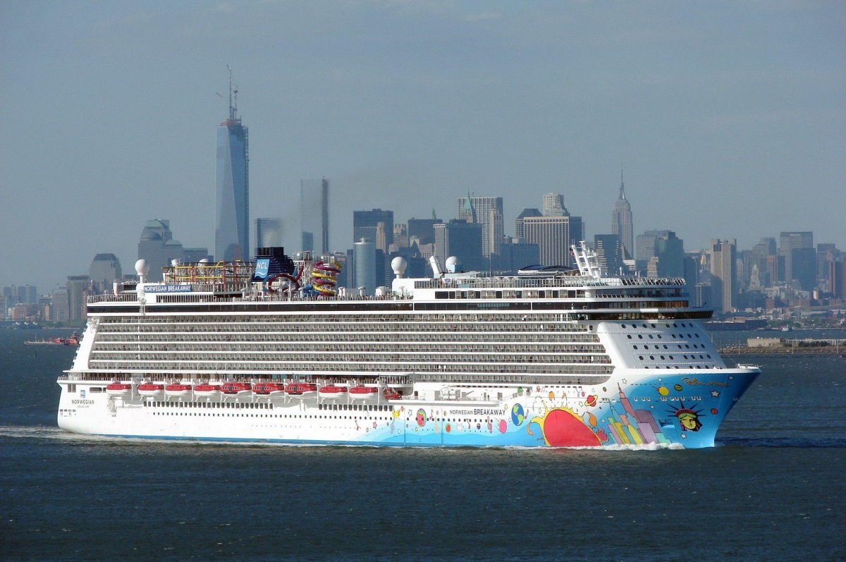 Norwegian Breakaway лайнер