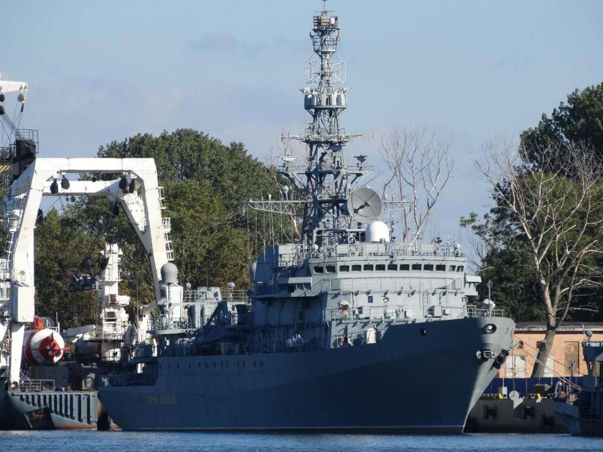 18280 Иван Хурс