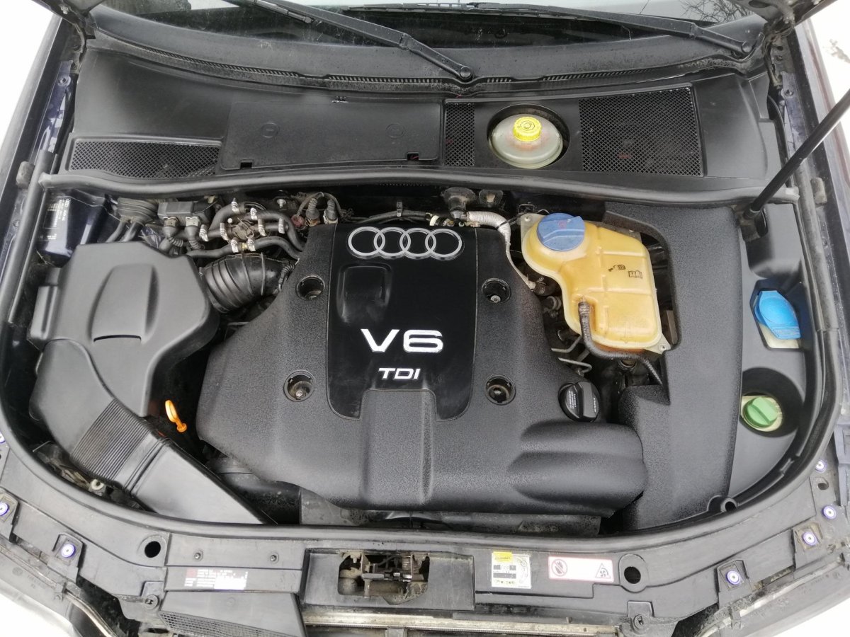 Подкапотное пространство Ауди а6