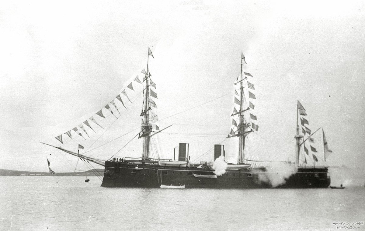 Крейсер 1 ранга Дмитрий Донской