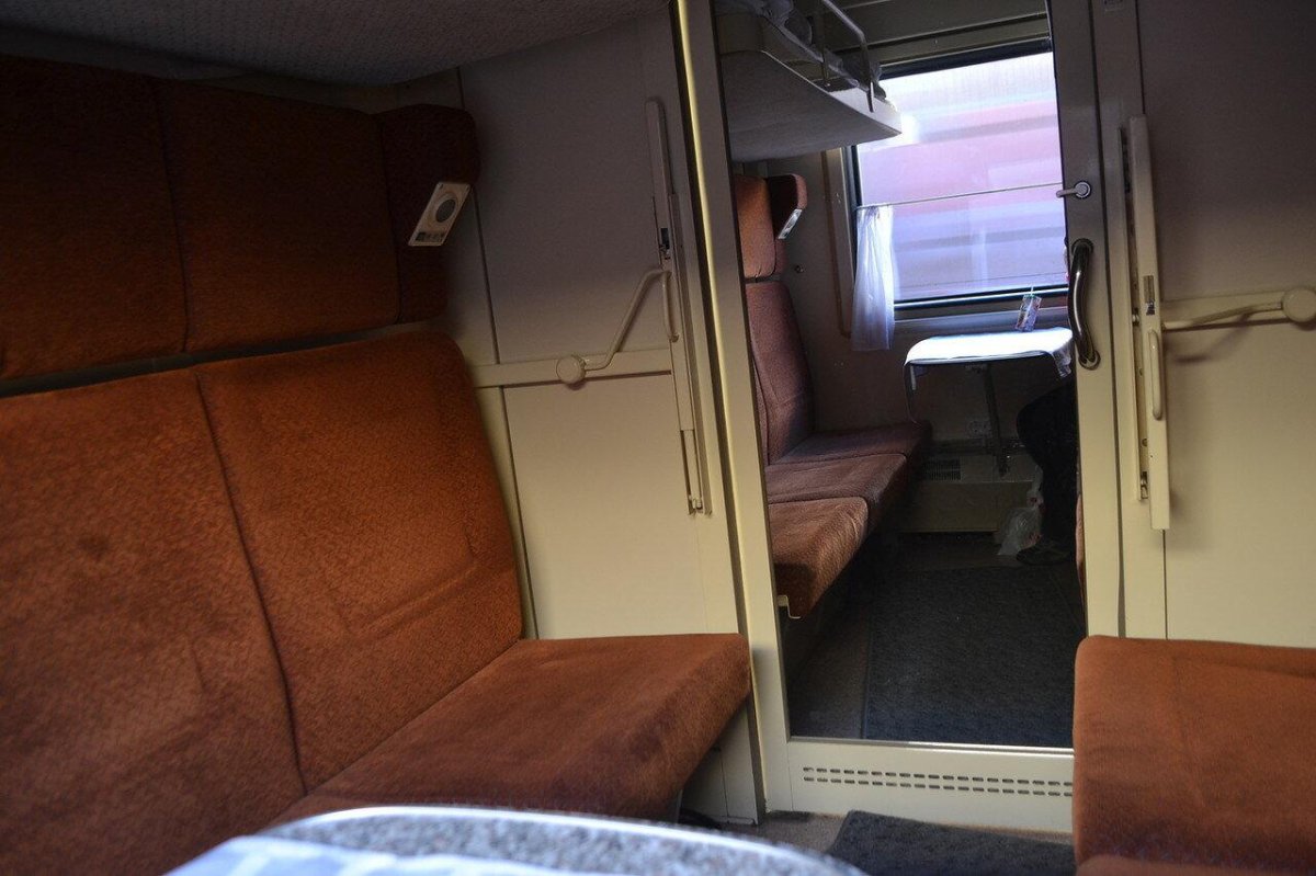 Фирменный поезд Ямал 011е купе