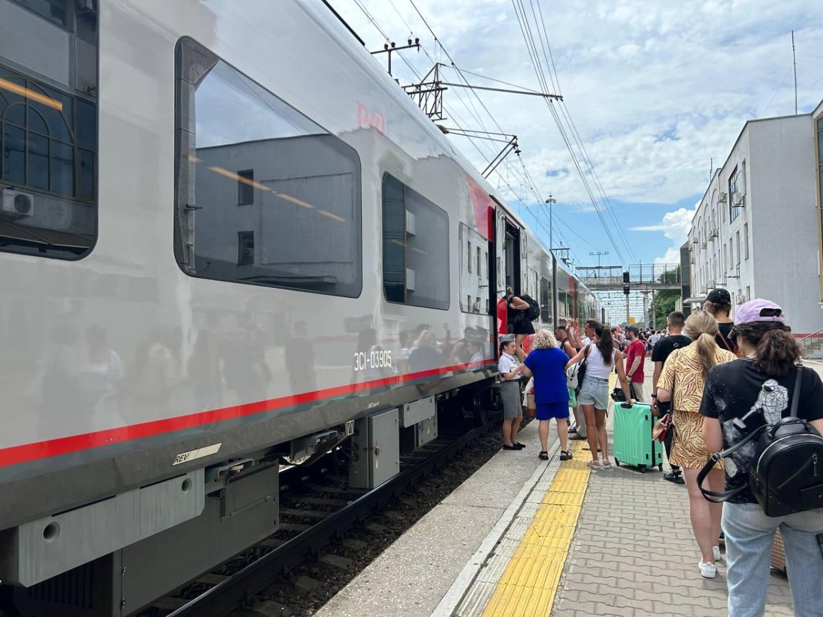 Поезд на вокзале