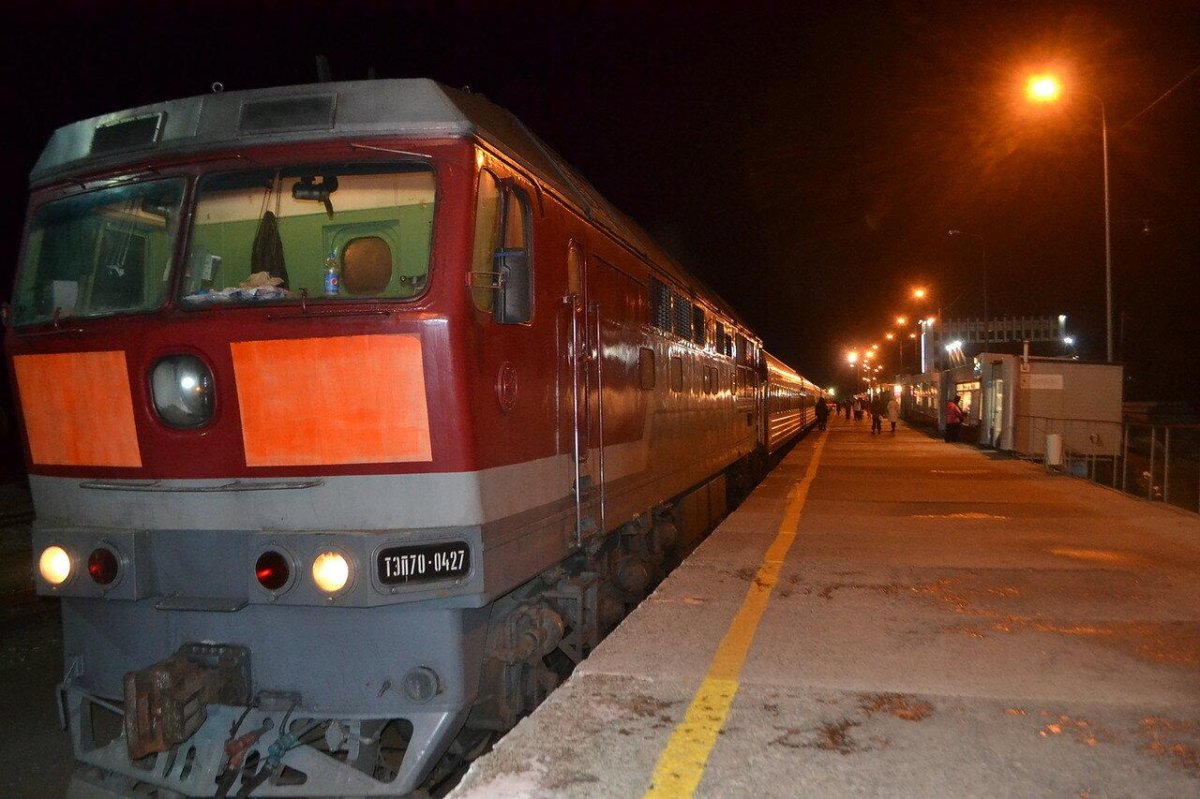 Поезд 011е Ямал