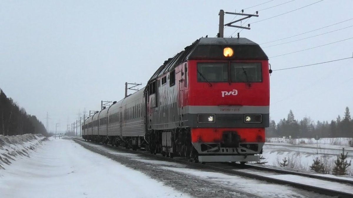 Фирменный поезд Ямал 012я