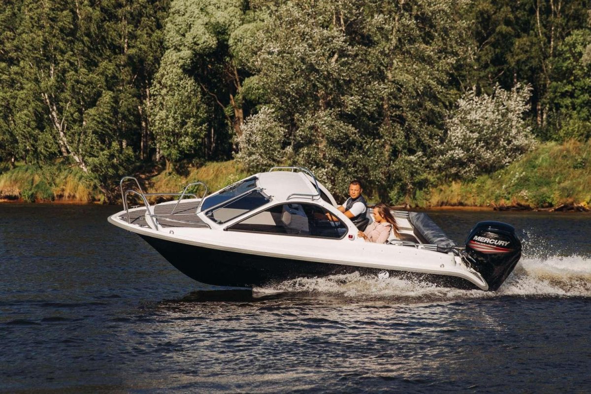 Катер Phoenix 530ht