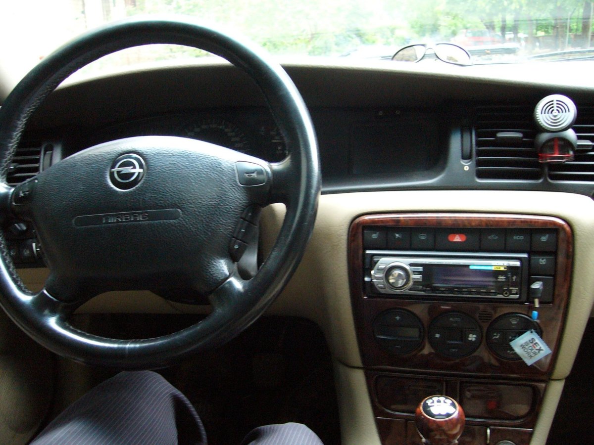 Opel Vectra b 2000 салон