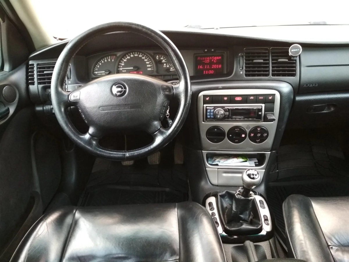 Opel Vectra b 2000 2.2 автомат