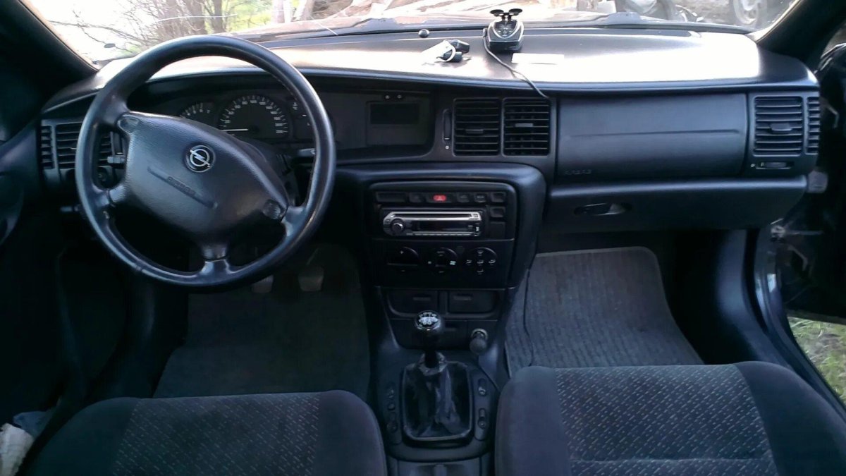 Opel Vectra 1998 салон